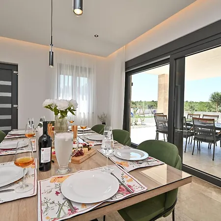 Donatus Zadarvillas Vila