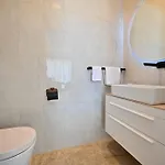 Donatus Zadarvillas *